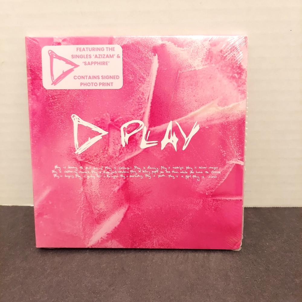 Ed Sheeran Play CD album with Autographed signed Polaroid photo insert inside